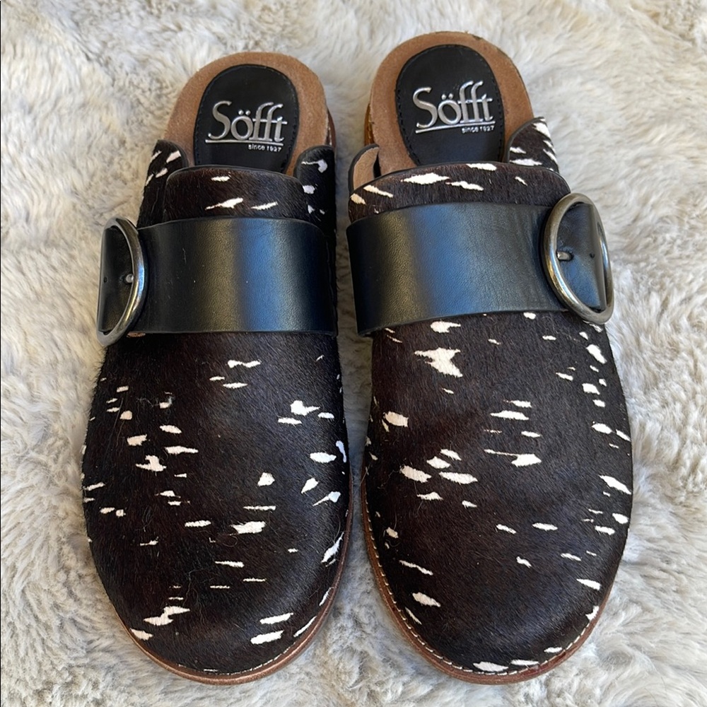 Sofft Billie cow hair Slip-On mule Shoes in black & white